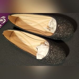 NWOT womens 6.5 black glitter flats